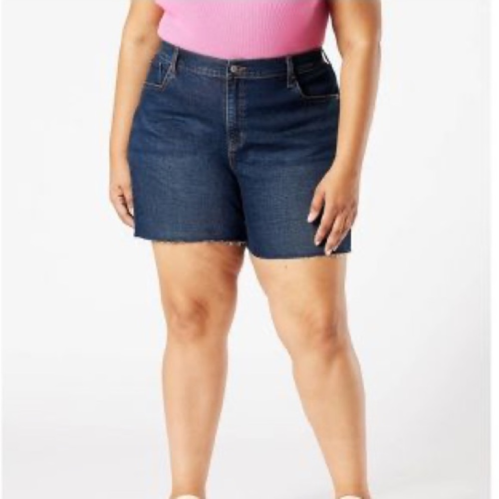 NEW PLUS SIZE Denizen From Levi’s Jean Shorts - Picture 2 of 3